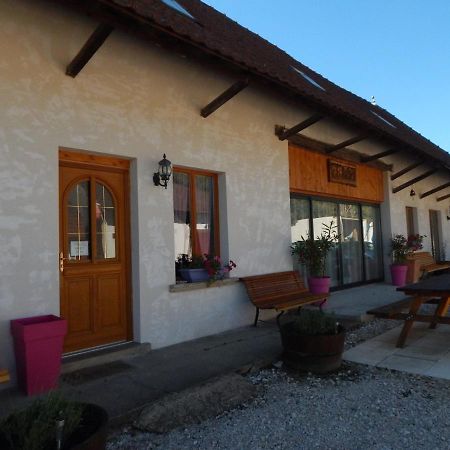 Gite Chez Marcel Et Bea La Chapelle-Saint-Sauveur  ภายนอก รูปภาพ